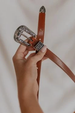 Henly Skinny Leather Belt In Brown